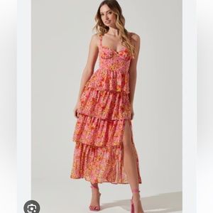 ASTR NWT Midsummer Floral Tiered Maxi Dress